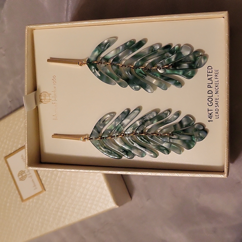 House of harlow 1960 leaf green dangle